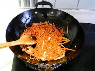 胡萝卜肉丝拌面的做法步骤:8
