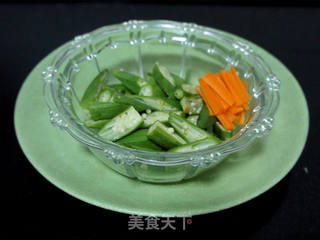 秋葵炒牛肉的做法步骤：2