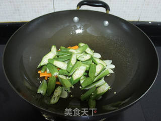 秋葵炒牛肉的做法步骤：9