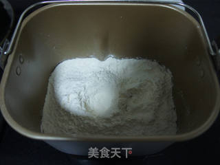 番茄酱肉松面包的做法步骤:3