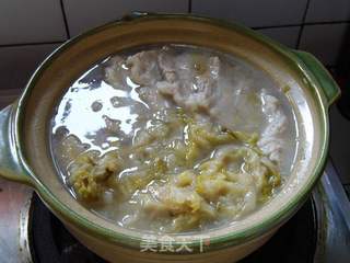 东北酸菜汆白肉的做法步骤:7