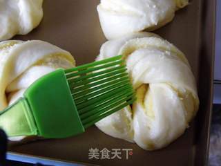 奶香椰蓉面包的做法步骤:12