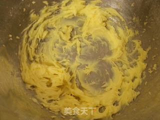 以假乱真-------纽扣曲奇的做法步骤:2