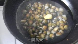 【葱油蚬子】的做法步骤：2