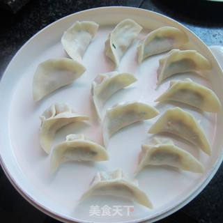 香脆锅贴的做法步骤：2