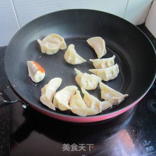 香脆锅贴的做法步骤：5