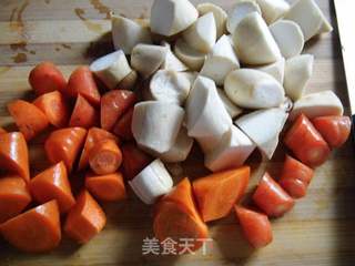 杏鲍菇黄焖鸡翅的做法步骤:3