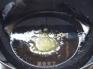 杏鲍菇黄焖鸡翅的做法步骤:5