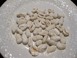 臊子烩猫耳朵的做法步骤:5
