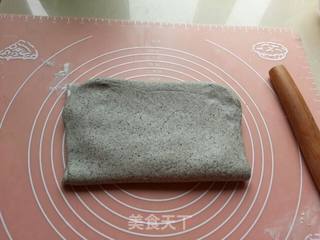黑芝麻馒头卷的做法步骤:8