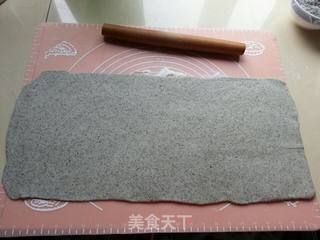 黑芝麻馒头卷的做法步骤:9
