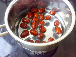 红枣汁千层马蹄糕的做法步骤:2