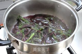 献给爱人的那一份赏心悦目——粉色凉皮的做法步骤:2