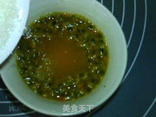 百香果冰激凌的做法步骤：6