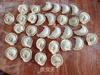 【生煎肉末芹菜饺子】的做法步骤：14