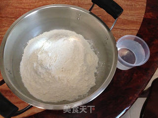 【生煎肉末芹菜饺子】的做法步骤：1