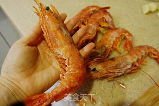 蒜蓉蒸大虾的做法步骤:2