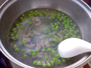 土豆虾仁沙拉的做法步骤:2