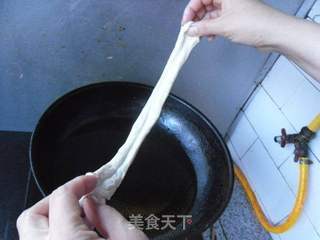 无矾健康油条的做法步骤：7