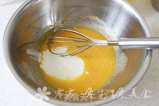 彩虹奶油裱花生日蛋糕的做法步骤:5