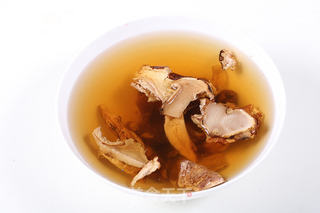 花椒松茸鸡汤—捷赛私房菜的做法步骤：3