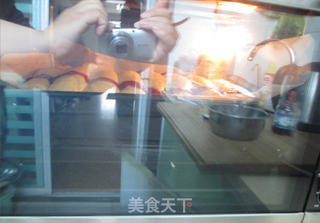 蓝莓果酱牛奶排包的做法步骤:14