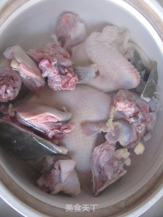 冬补---甲鱼母鸡汤的做法步骤：4