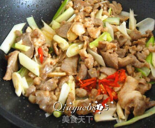 葱爆羊肉的做法步骤:7