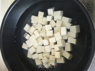 麻婆豆腐的做法步骤：1