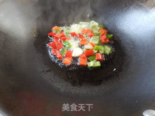 双椒炒大虾的做法步骤:6