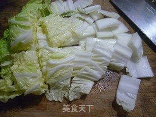 花菇白菜炒年糕的做法步骤:3