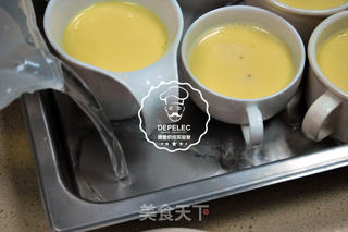 细腻嫩滑的焦糖布丁的做法步骤:6