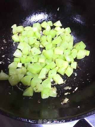 莴苣鸡丁的做法步骤:9