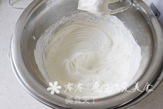 红丝绒奶油夹心蛋糕的做法步骤:11
