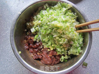 白菜馅猪肉粉条蒸大包的做法步骤:13