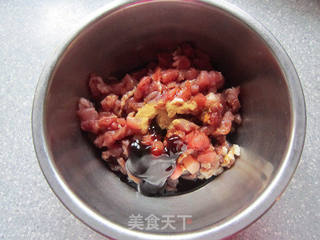 白菜馅猪肉粉条蒸大包的做法步骤:4