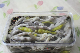 解馋小零食:泡椒凤爪的做法步骤:5