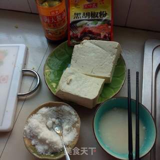 肉末加老豆腐版的肉丸子的做法步骤:2