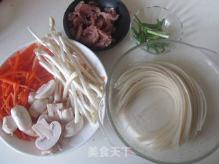 肉丝炒米粉的做法步骤:2