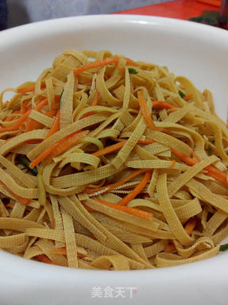 凉拌豆腐丝(干豆皮)——营养开胃家常凉菜的做法步骤:5
