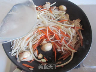 肉丝炒米粉的做法步骤:8