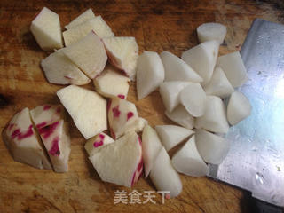 冬季养生食材多---紫皮淮山萝卜汤的做法步骤:3