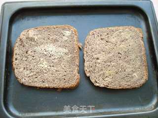 【丘比系列产品试用报告】金枪鱼三明治的做法步骤：2