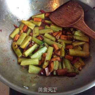 火腿肠炒黄瓜的做法步骤:7