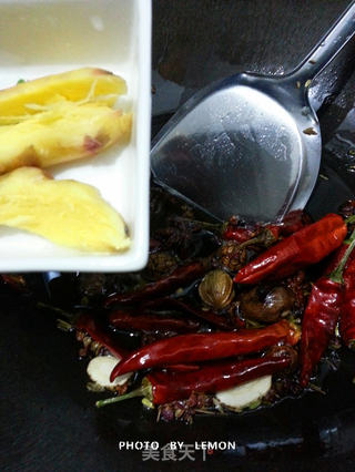 父母的爱情= 妈妈的秘方 =将餐厅搬到了节日的餐桌=铁板鱼膘的做法步骤:3