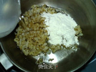 糙米鲜奶面包的做法步骤:2