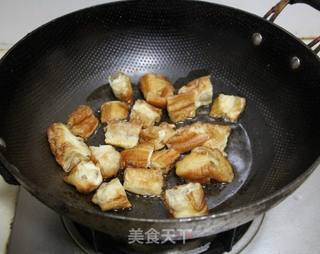 【荷美尔18般美味,“宴”惊四座】QQ肠炒青菜油条的做法步骤:4