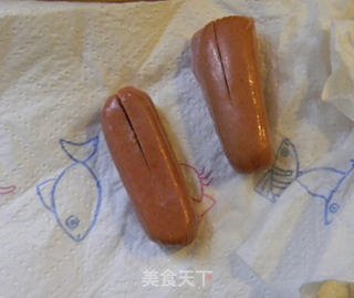 【荷美尔18般美味，“宴”惊四座】炸热狗肠的做法步骤：4