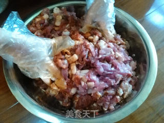 自制川味麻辣香肠的做法步骤:6