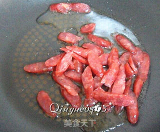 腊肠苦瓜炒米饭的做法步骤:4